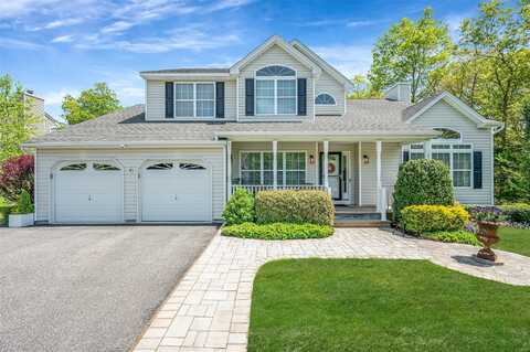 9 Nydia Court, Yaphank, NY 11980