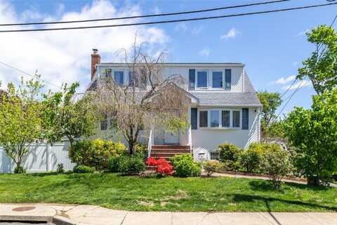 1 Varney Avenue, Huntington Station, NY 11746