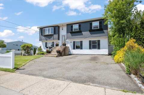 2635 W Alder Road, Bellmore, NY 11710