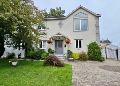 79 N Fordham Road, Hicksville, NY 11801