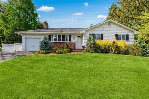 30 Barbara Avenue, Port Jefferson Station, NY 11776