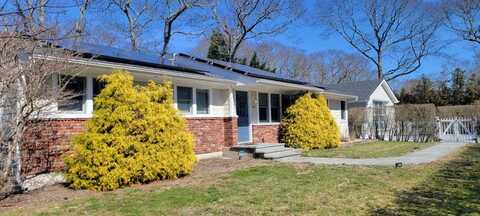 34 Nassau Road, Hampton Bays, NY 11946