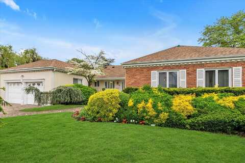 1603 Cynthia Court, Hewlett, NY 11557