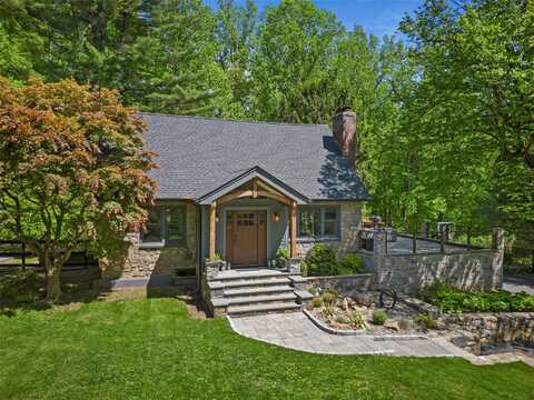 36 Barrett Hill Road, Mahopac, NY 10541