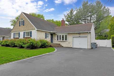 54 Bryan Avenue, Amityville, NY 11701
