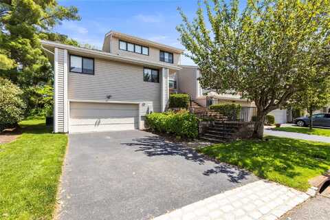 27 Pheasant Lane, Woodbury, NY 11797