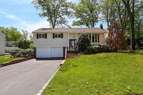 2 Ramondo Lane, Smithtown, NY 11787