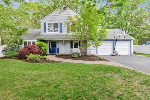 11 Samantha Drive, Coram, NY 11727