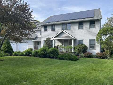 56 Lagoon Court, Jamesport, NY 11947