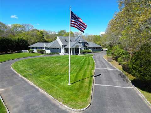 124 Montauk Highway, Westhampton, NY 11977