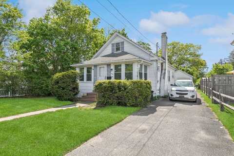 186 Falcon Avenue, Patchogue, NY 11772