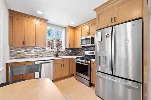 31 Wagon Lane E, Centereach, NY 11720