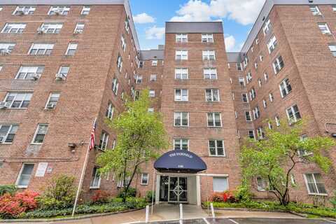640 W 231 Street, Bronx, NY 10463