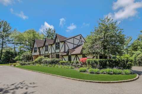 19 Amber Lane, Oyster Bay Cove, NY 11771