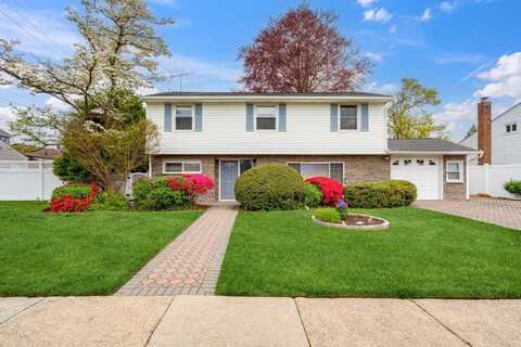 348 N Rutherford Avenue, Massapequa, NY 11758
