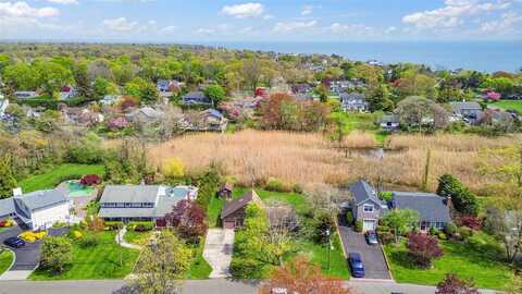 211 Bay Avenue, Bayport, NY 11705