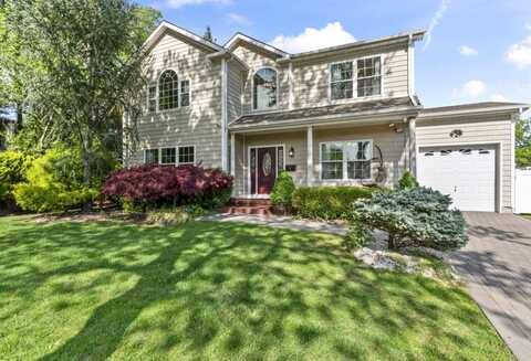 16 Terry Lane, Plainview, NY 11803
