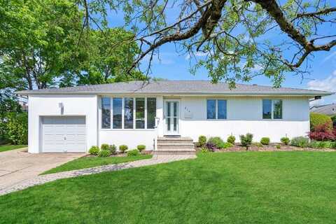 214 Central Park Road, Plainview, NY 11803