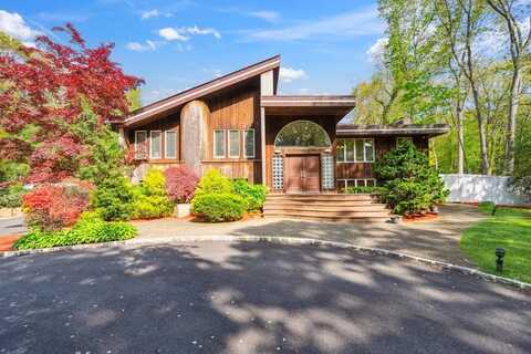 41 Beaumont Drive, Melville, NY 11747