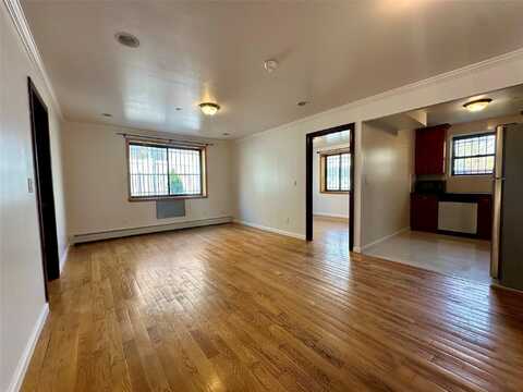75-48 Parsons Blvd, Kew Gardens, NY 11366