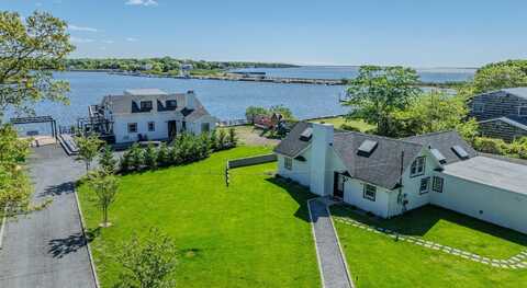 53 Old Neck Road S, Center Moriches, NY 11934