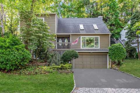 70 Sugar Toms Lane, East Norwich, NY 11732