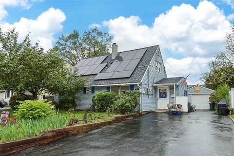 23 Collins Road, Glen Cove, NY 11542
