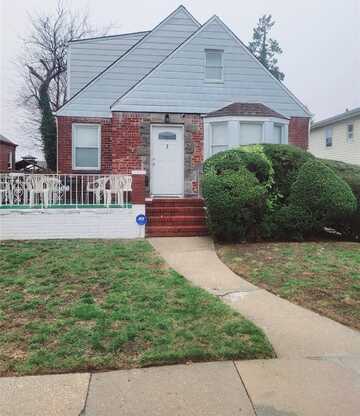 7 sterling Road, Elmont, NY 11003