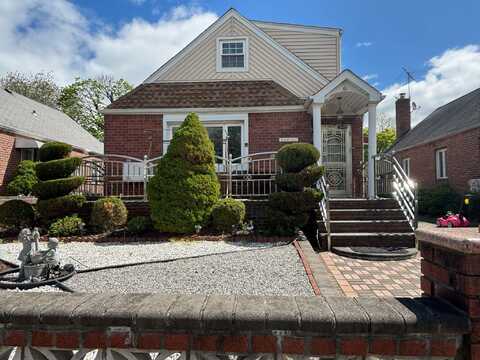 8017 252ND, Bellerose, NY 11426