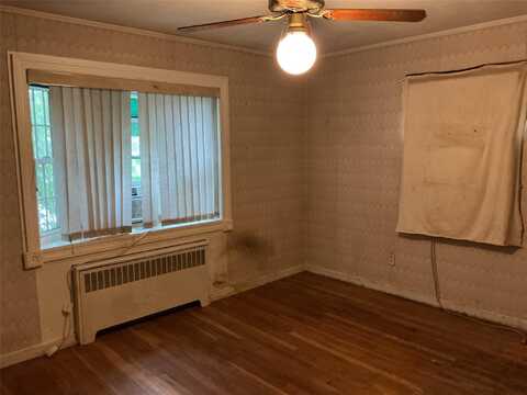255 N Chestnut Street, Massapequa, NY 11758