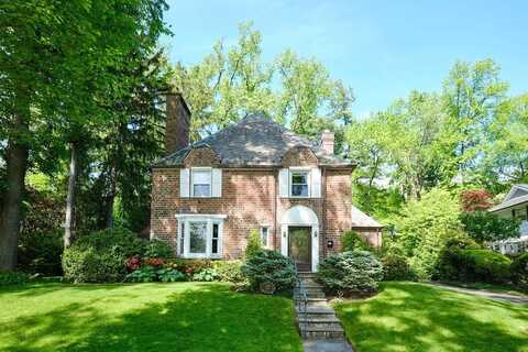 21 Hereford Road, Great Neck, NY 11020