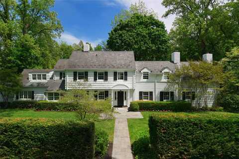 25 The Oaks, Roslyn Estates, NY 11576