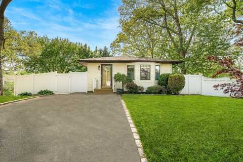 2 Charles Court, Port Jefferson Station, NY 11776