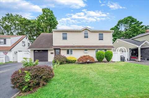 34 Marksman Lane, Levittown, NY 11756