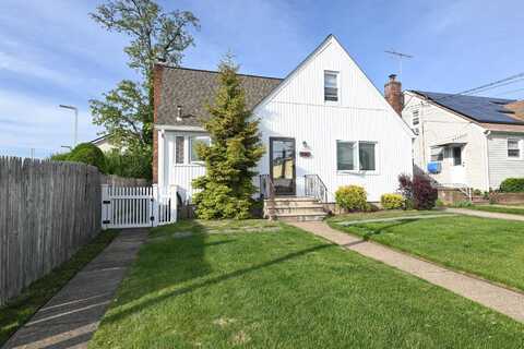 1070 Polk Avenue, Franklin Square, NY 11010