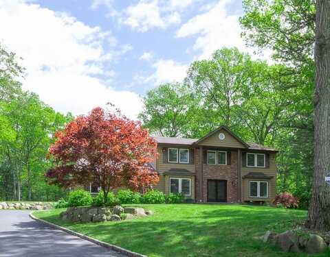 10 Northwood Court, Dix Hills, NY 11746