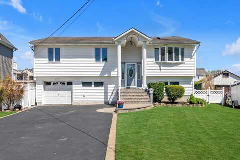 2397 Riverside Avenue, Seaford, NY 11783