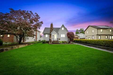 119 Floral Avenue, Bethpage, NY 11714