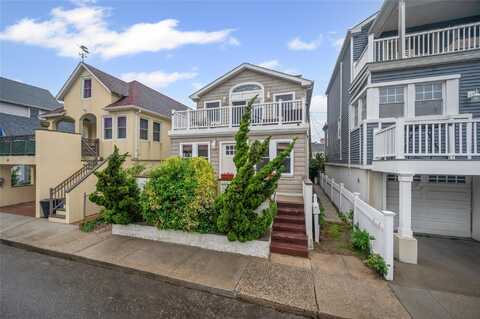 49 Oregon Street, Long Beach, NY 11561