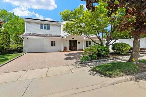 64 North Drive, Manhasset Hills, NY 11040