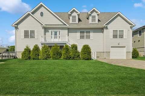 10 Delta Road, Massapequa, NY 11758