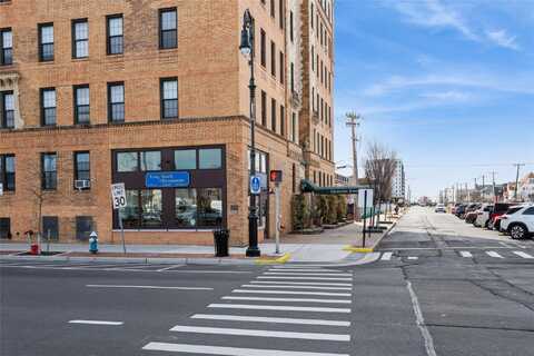 310 Riverside Boulevard, Long Beach, NY 11561