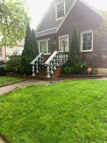 244-23 86th Road, Bellerose, NY 11426