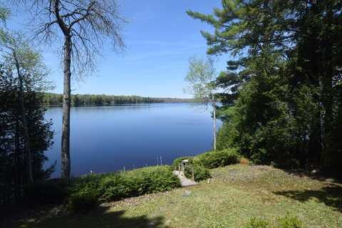 54 Fitzsimmons Road, Canaan, ME 04924