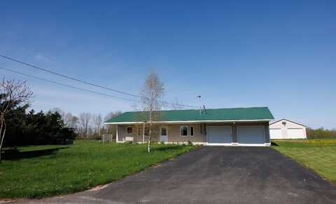 31 Howe Road, Fairfield, ME 04937