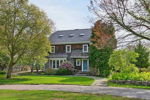 7 Clubhouse Drive, Kennebunk, ME 04043