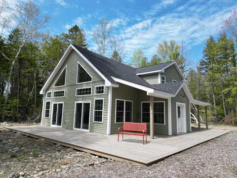100 Twin Springs Lane, Lincoln, ME 04457
