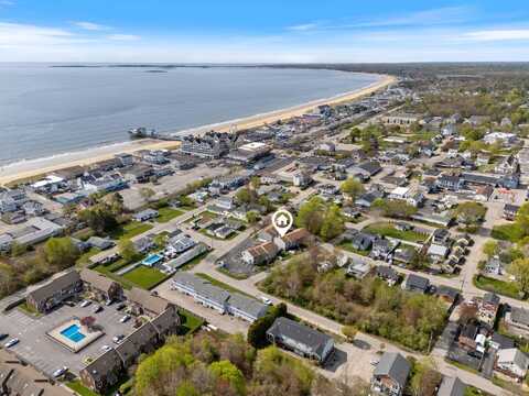15 Francis Street, Old Orchard Beach, ME 04064