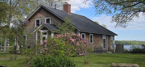37 Brickyard Hill Road, Bridgton, ME 04009