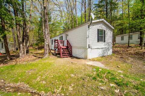 60 Squire Court, Winthrop, ME 04364